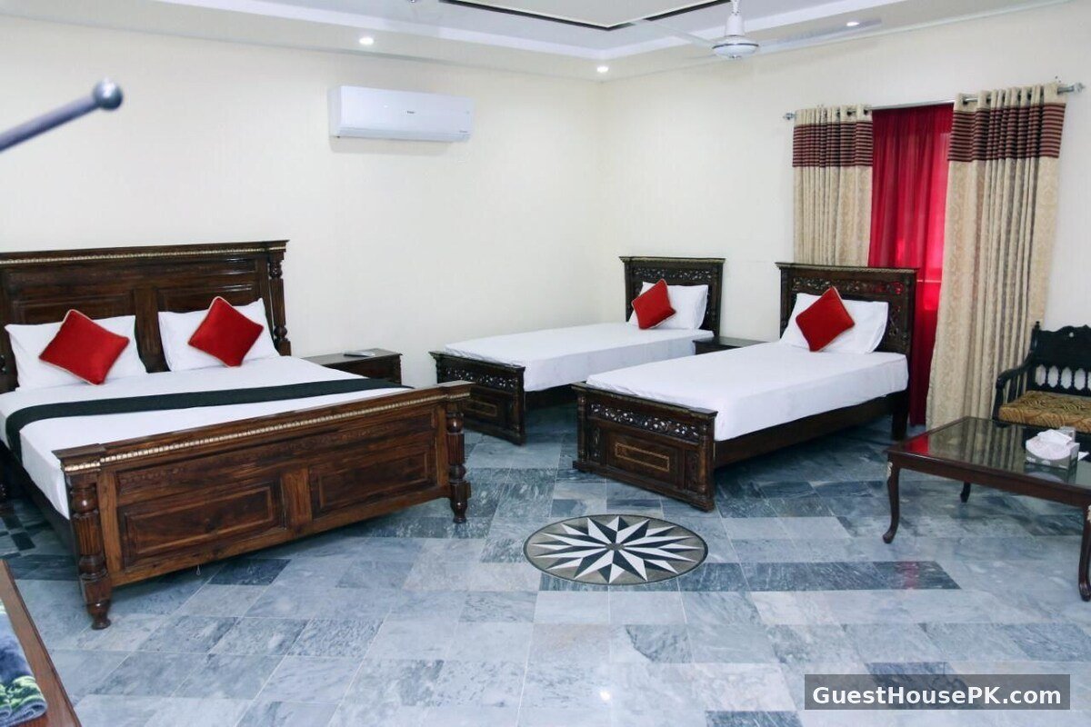 Executive Palace Hotel Lahore - Deluxe Triple Room