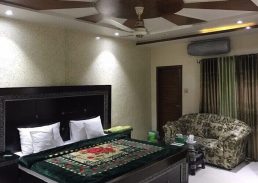Family Guest House in Lahore