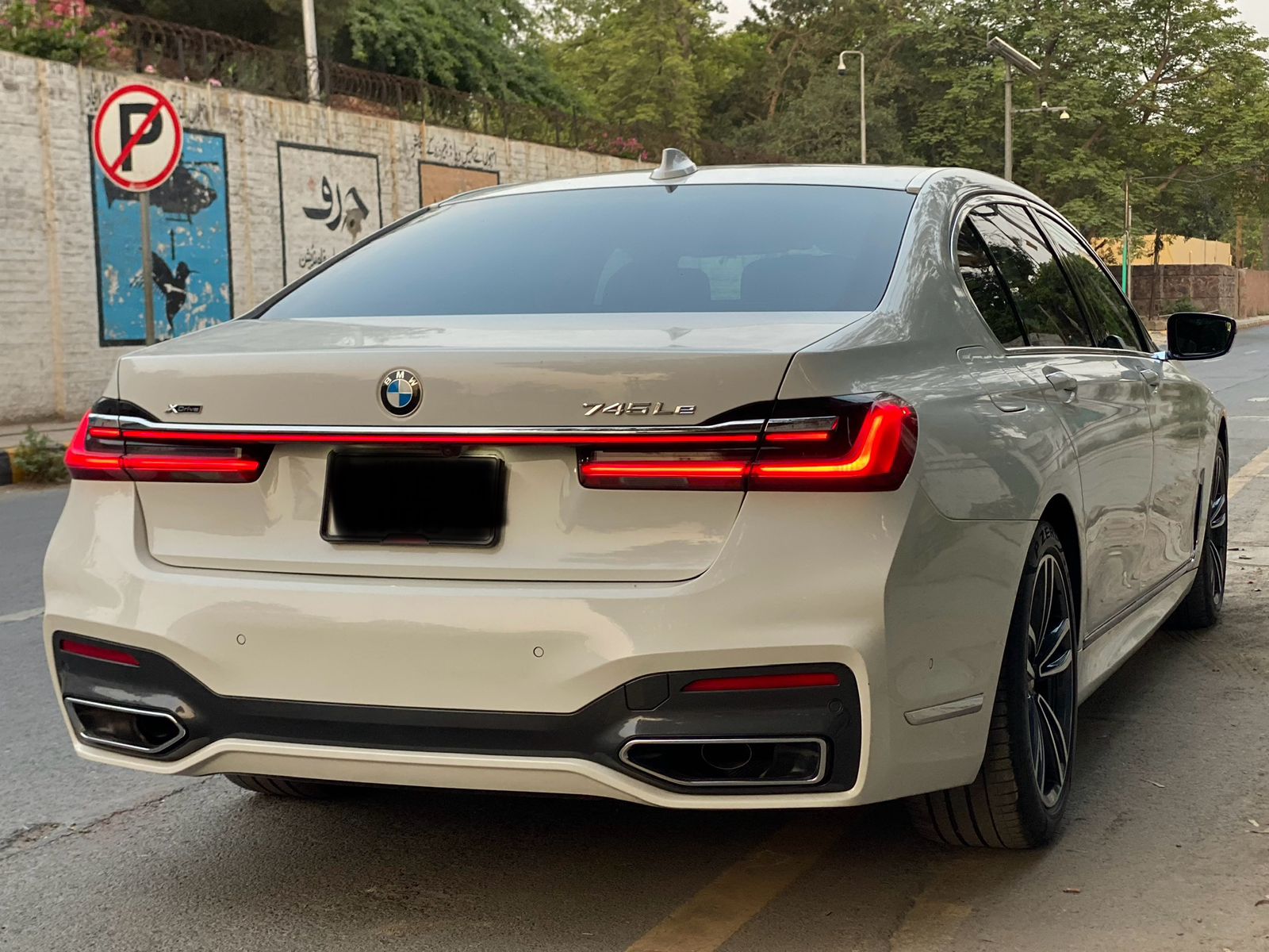 BMW for rent Lahore