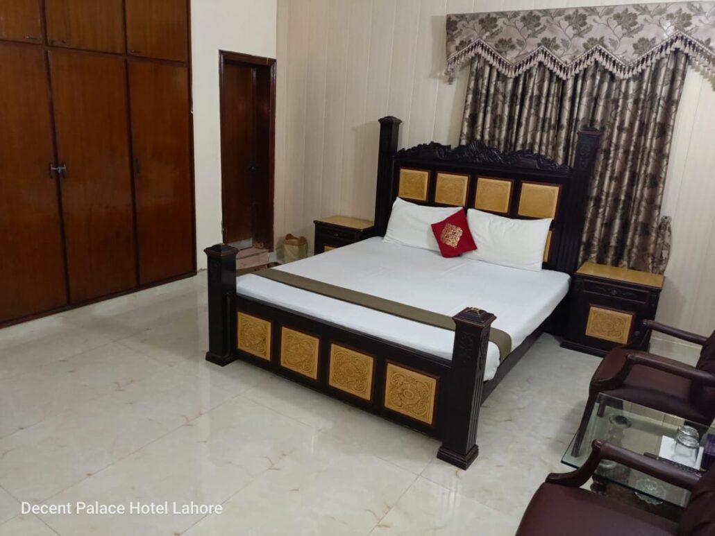 Family Guest House Lahore