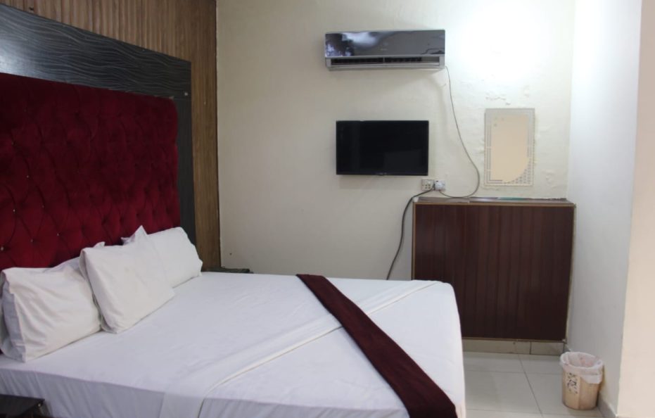 Super Star Family Hotel Lahore