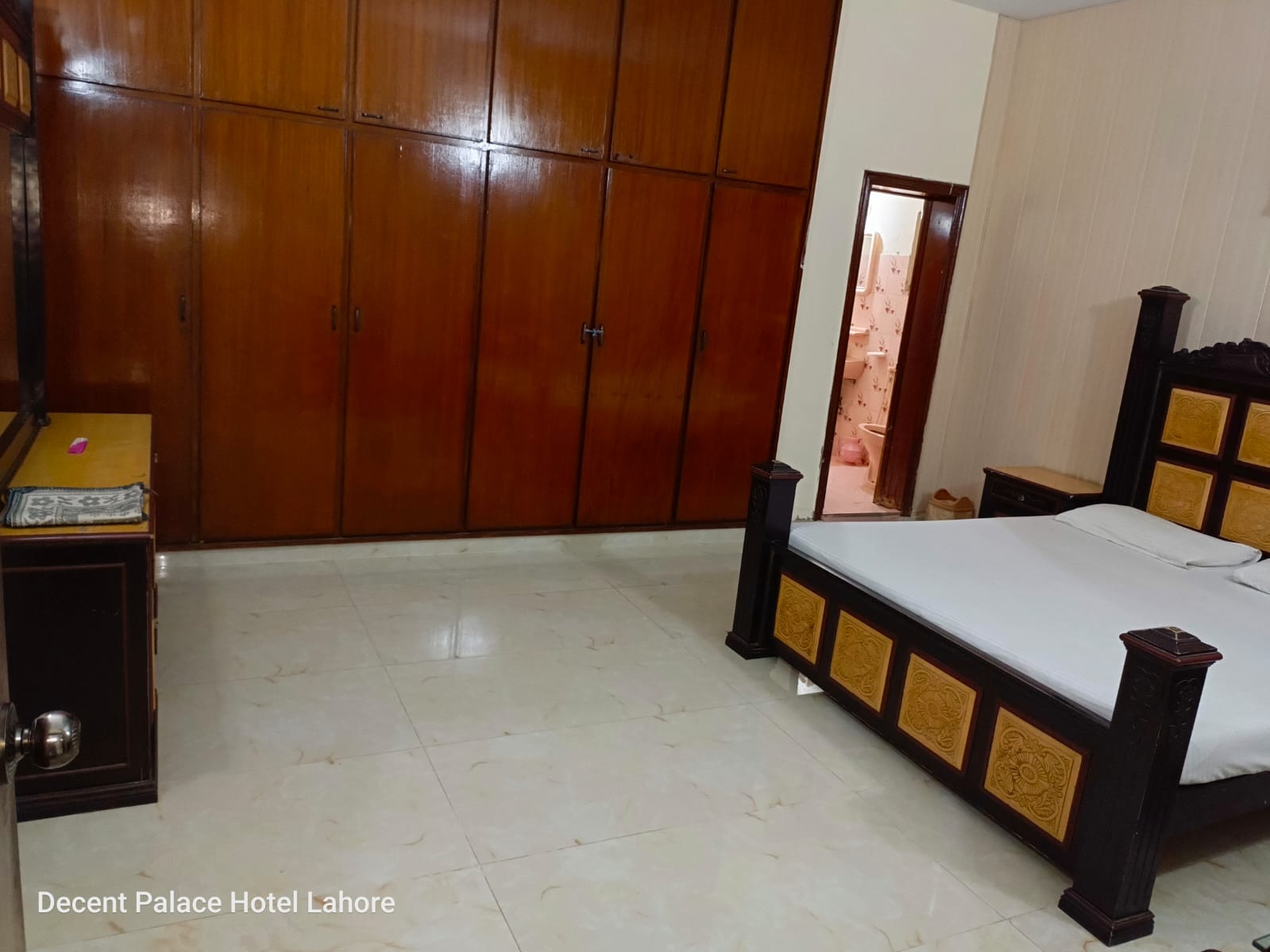 Hotel in Model Town Lahore for family stays