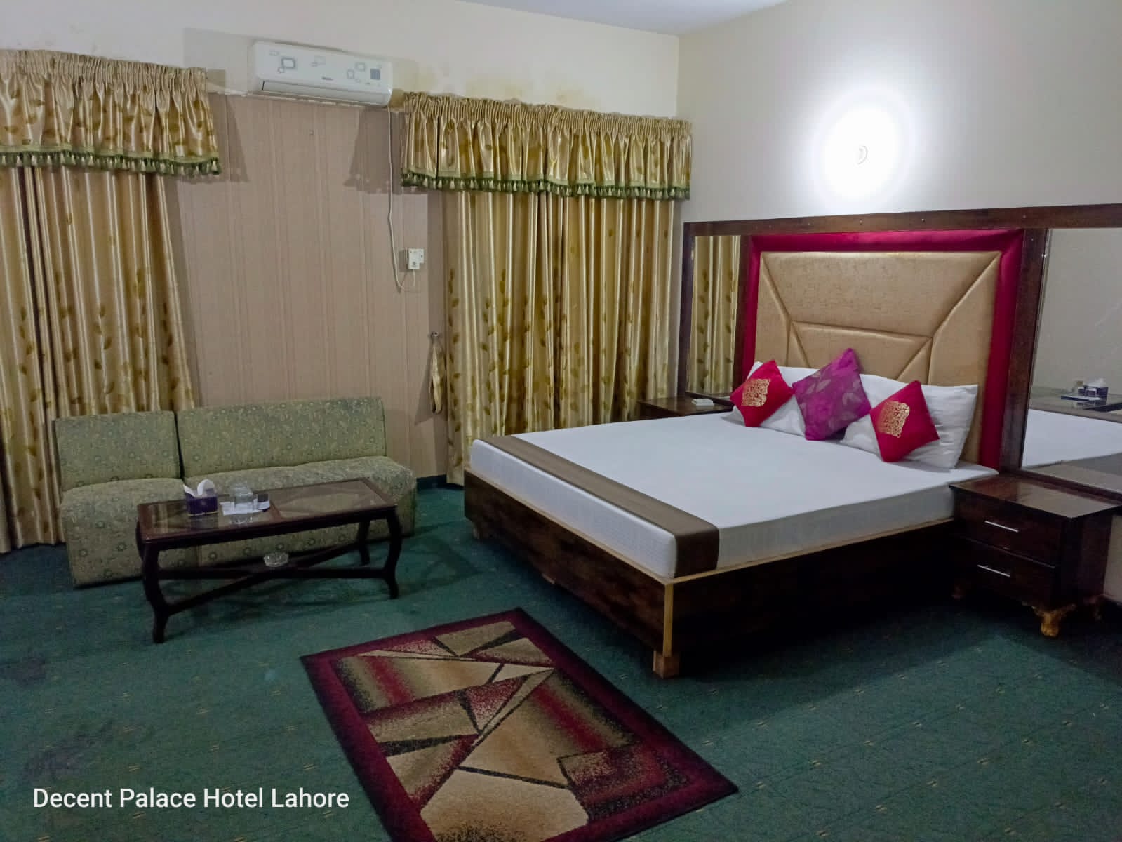 Guest house near Lahore Airport with easy access