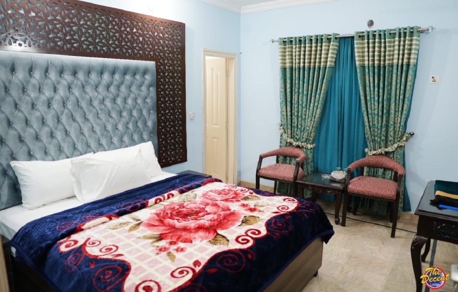 Decent Lodge Guest House Johar Town