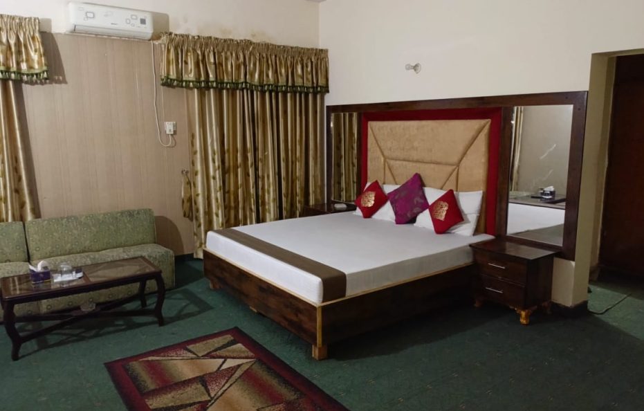 Triple Bed Room