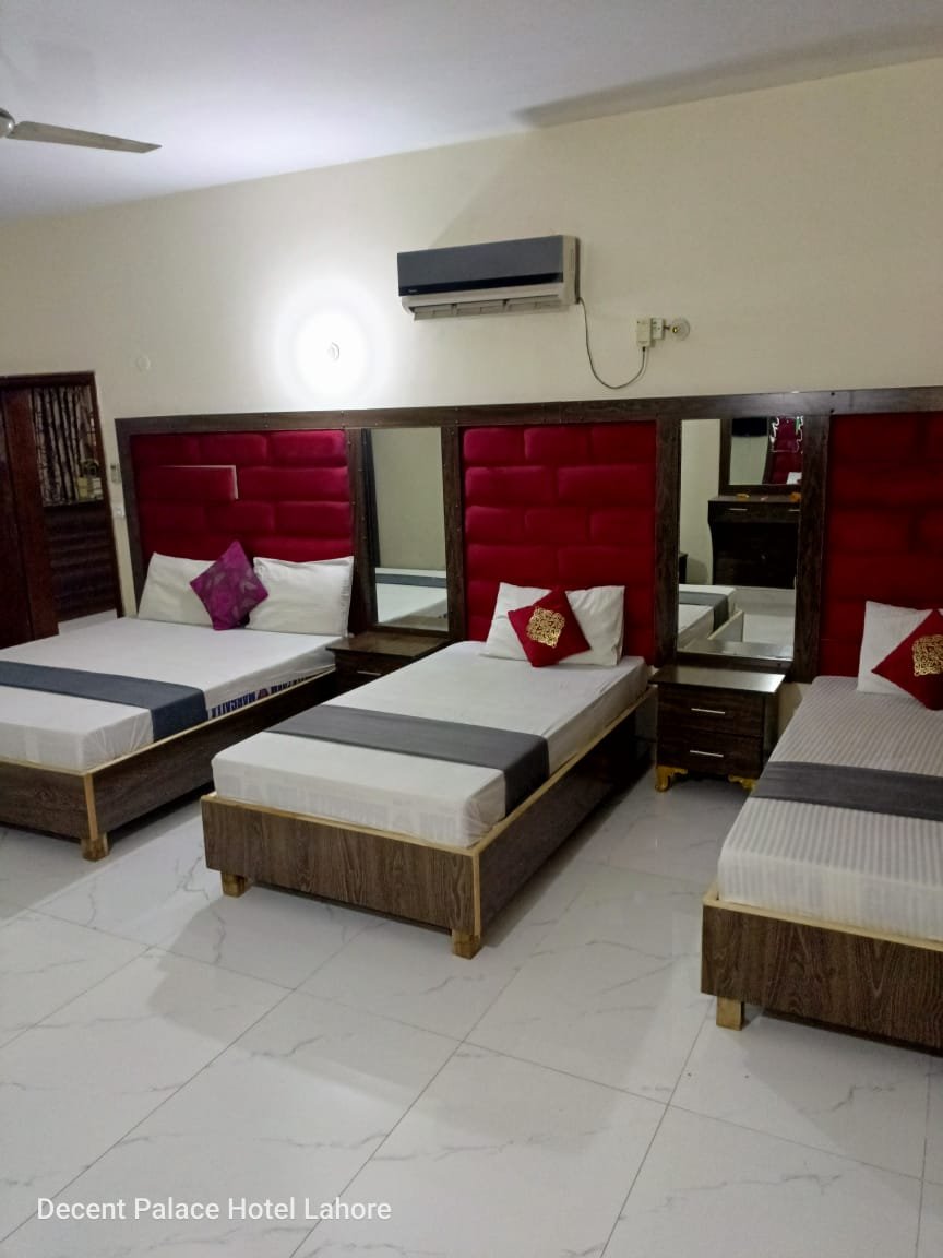 Single room in Lahore guest house