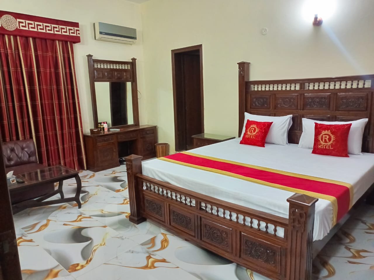 Single room at Family Guest House Lahore