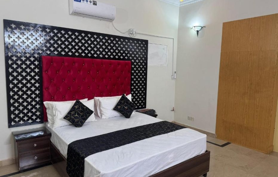 Shaheen Palace Hotel Lahore Gulberg