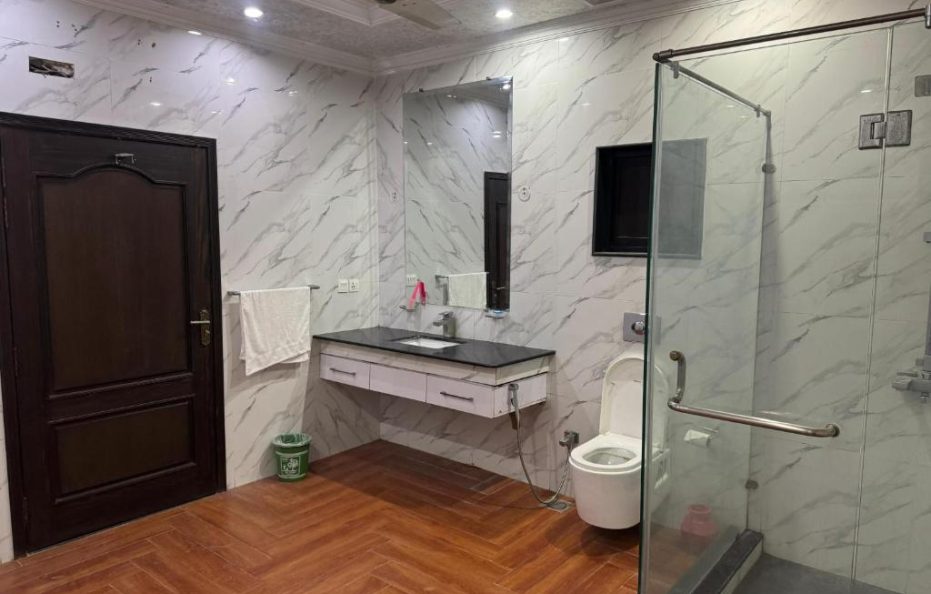 Shaheen Palace Hotel Lahore Gulberg